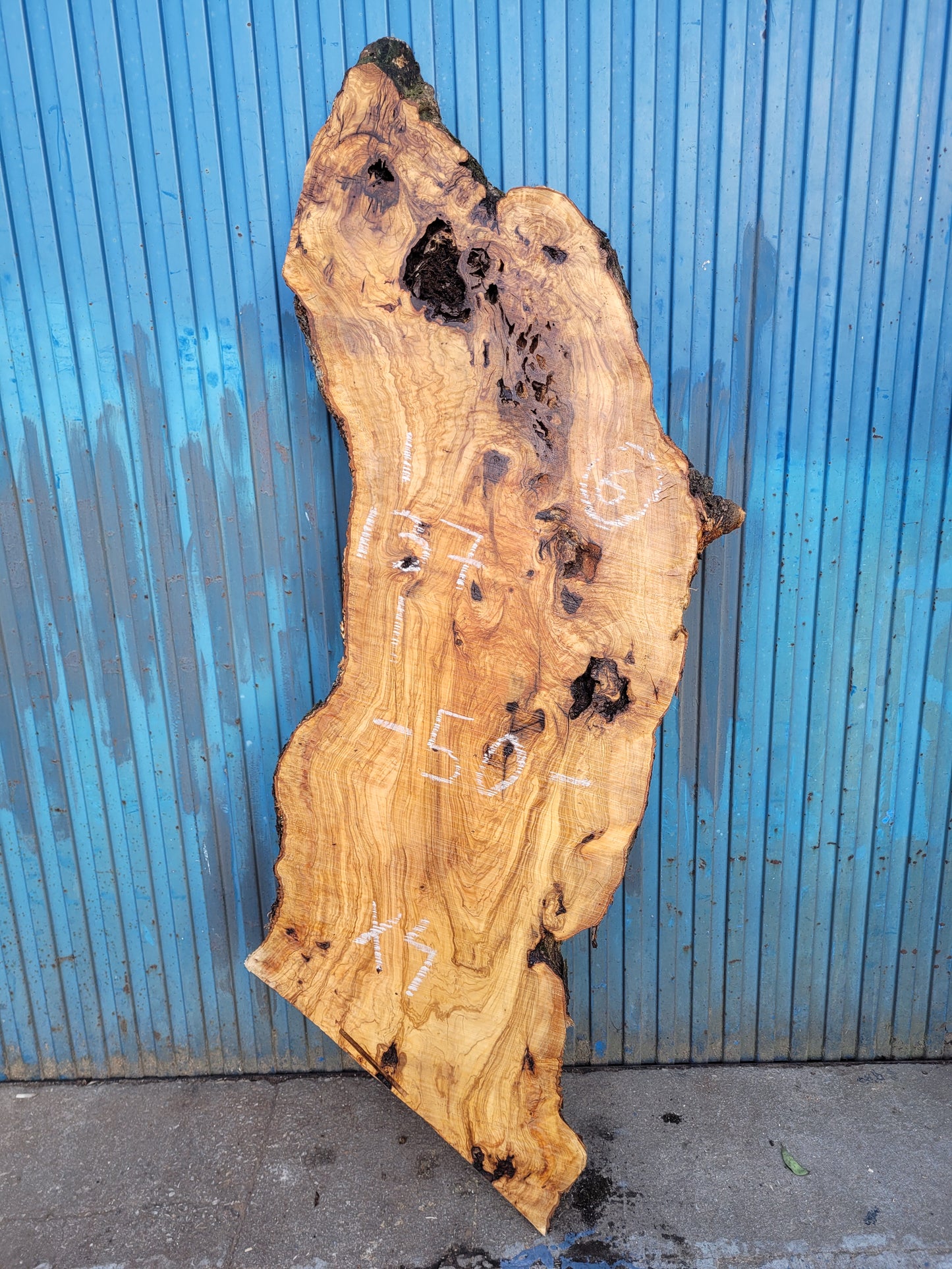 Tablón olivo Premium X4 137cm 50cm 6 cm