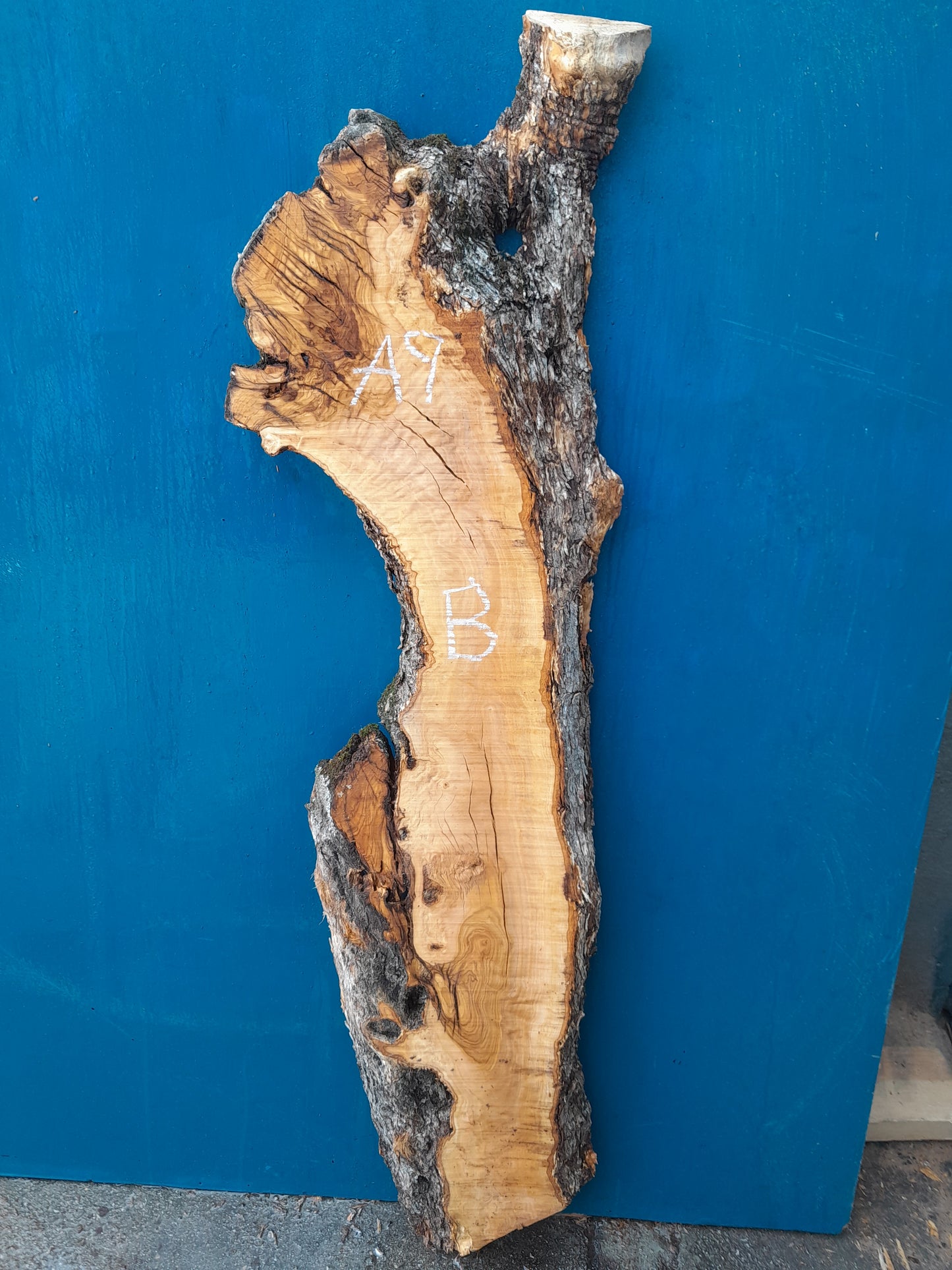 Tablero de olivo A9 125cm 34/25cm 4cm